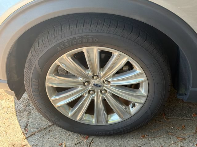 Certified 2021 Ford Explorer Limited w/ Equipment Group 301A RWD image 12