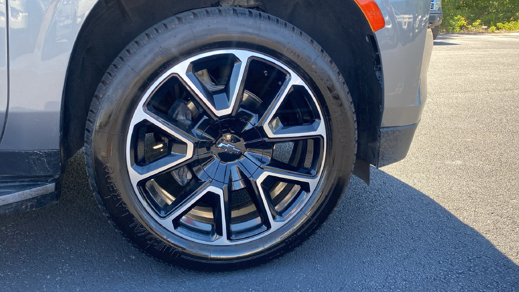Used 2021 Chevrolet Tahoe RST w/ Luxury Package RWD image 10
