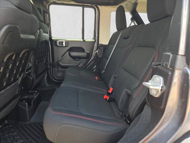 Used 2022 Jeep Wrangler Unlimited Rubicon w/ Xtreme Recon 35" Tire Package AWD/4WD image 17