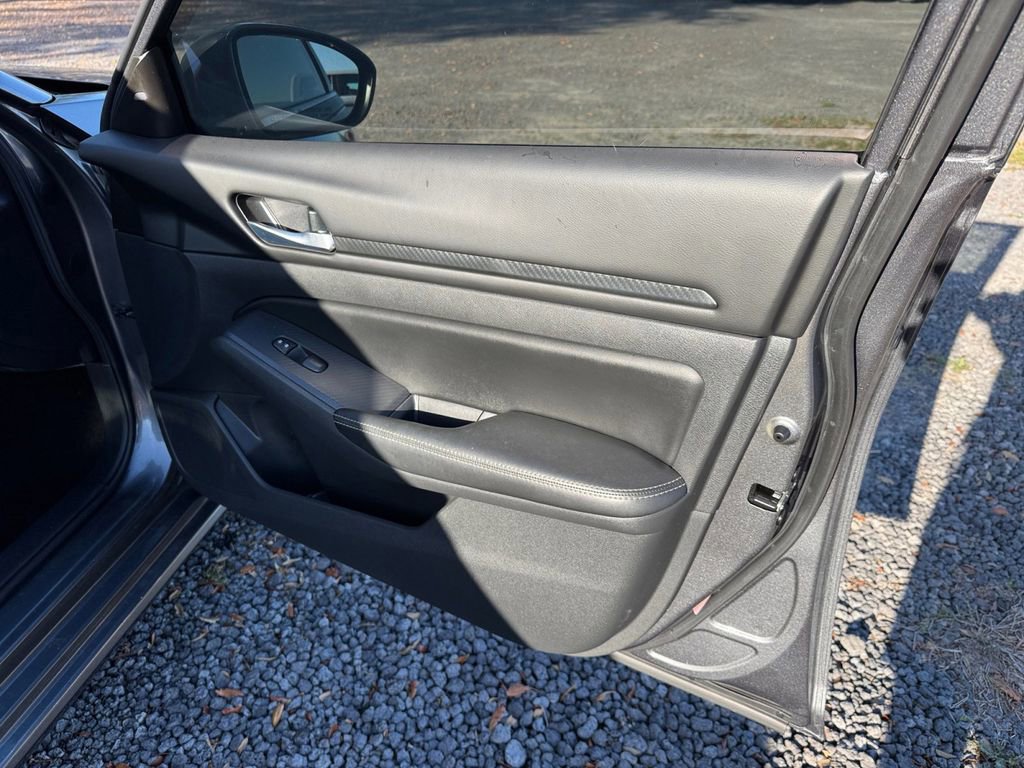 Used 2024 Nissan Altima 2.5 SV image 23