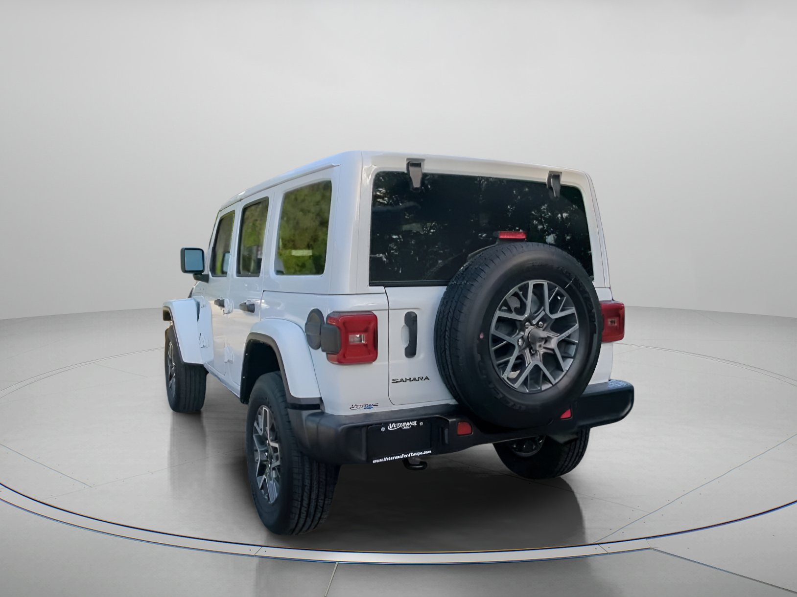 Used 2025 Jeep Wrangler Unlimited Sahara AWD/4WD image 22