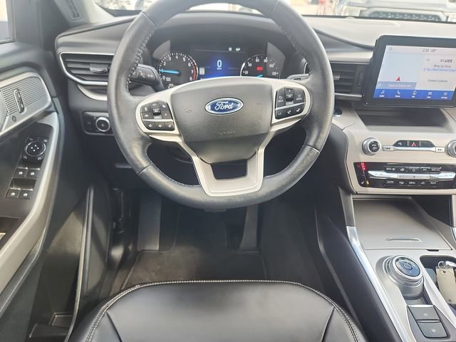 Certified 2023 Ford Explorer XLT w/ Equipment Group 202A image 9
