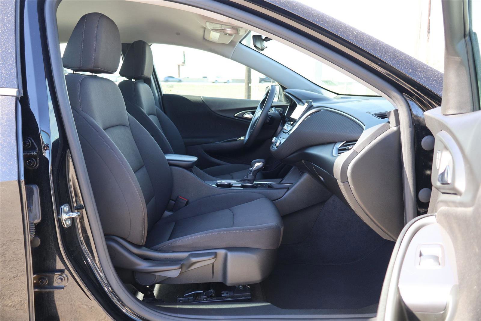 Used 2024 Chevrolet Malibu LT image 35