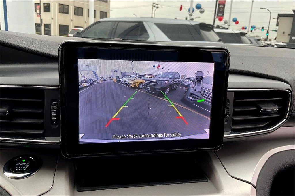 Certified 2020 Ford Explorer XLT w/ Equipment Group 202A image 19