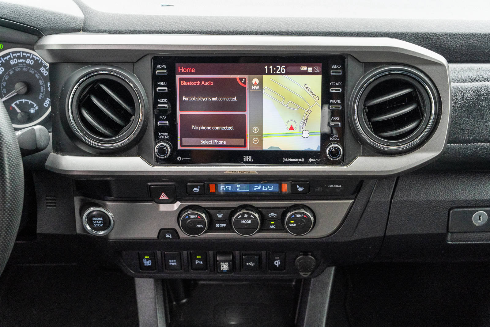 Used 2021 Toyota Tacoma Limited RWD image 29