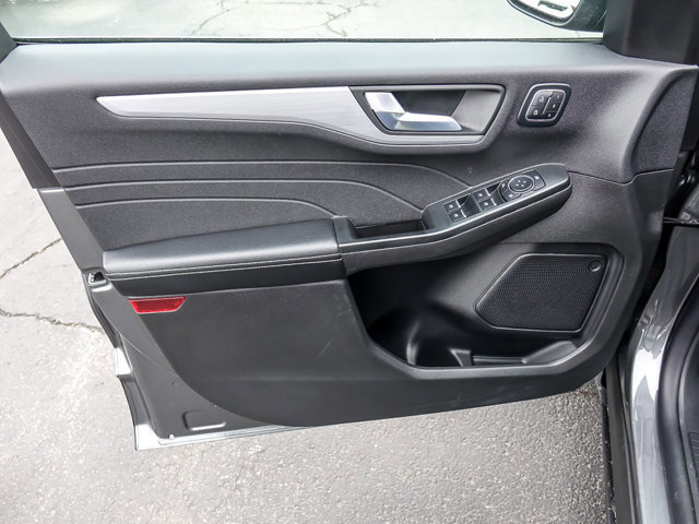 Certified 2025 Ford Escape Platinum image 20