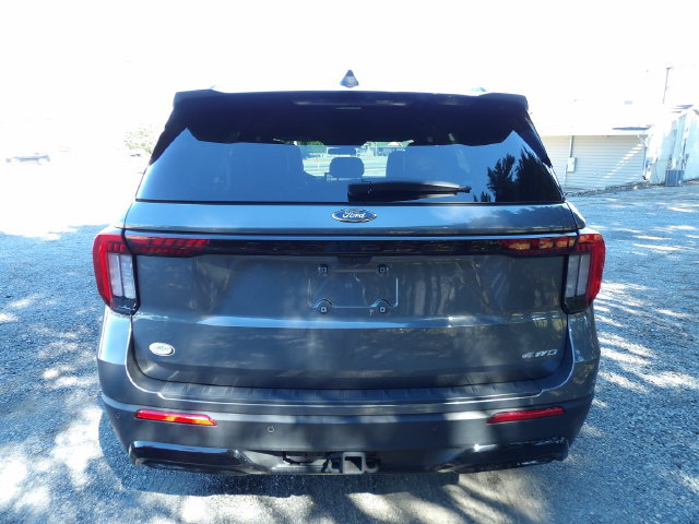 Certified 2025 Ford Explorer ST-Line w/ ST-Line Street Pack AWD/4WD image 4