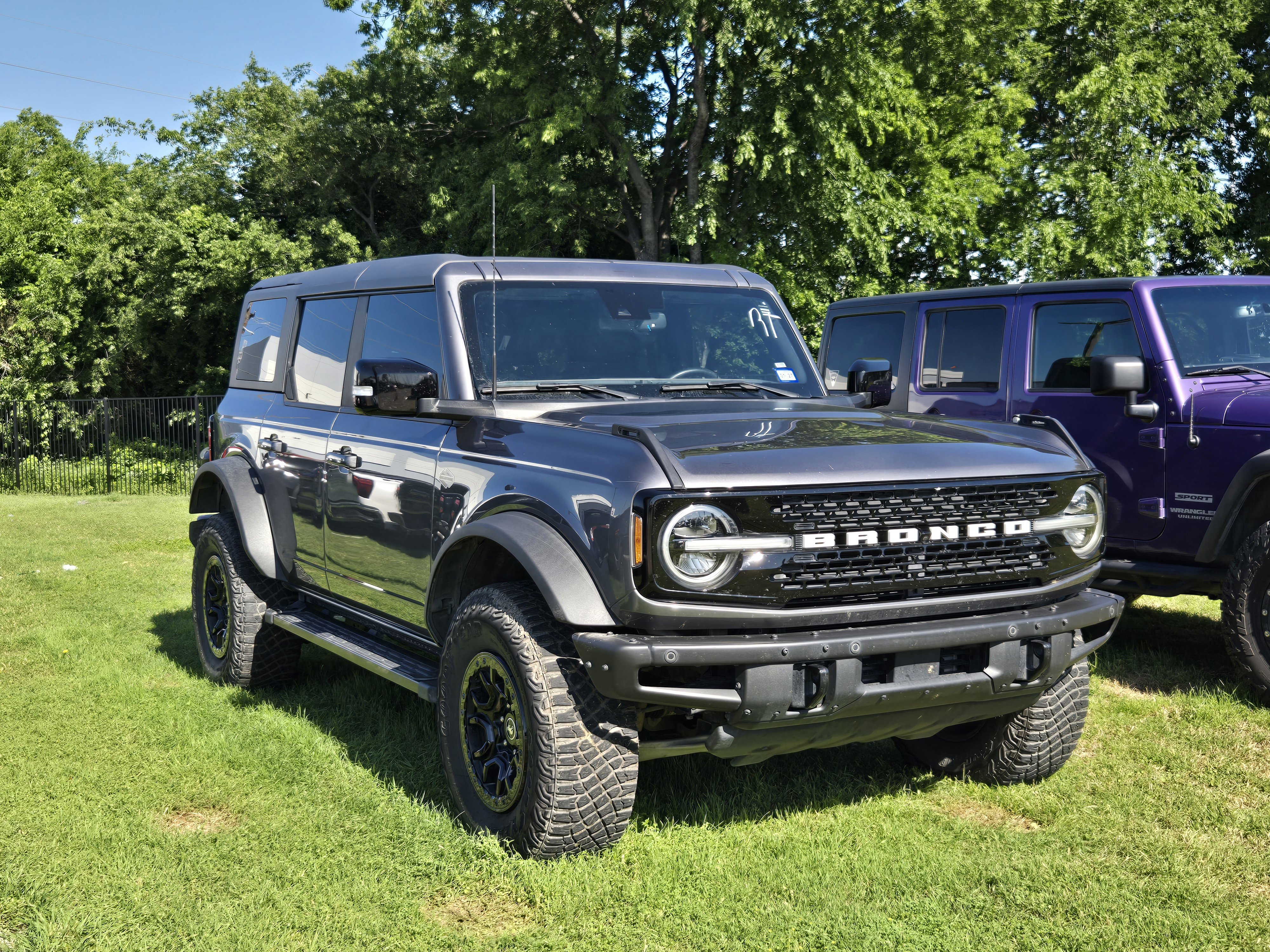 Certified 2021 Ford Bronco Wildtrak AWD/4WD image 1