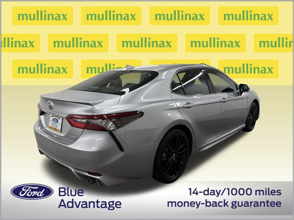 Used 2024 Toyota Camry XSE image 3