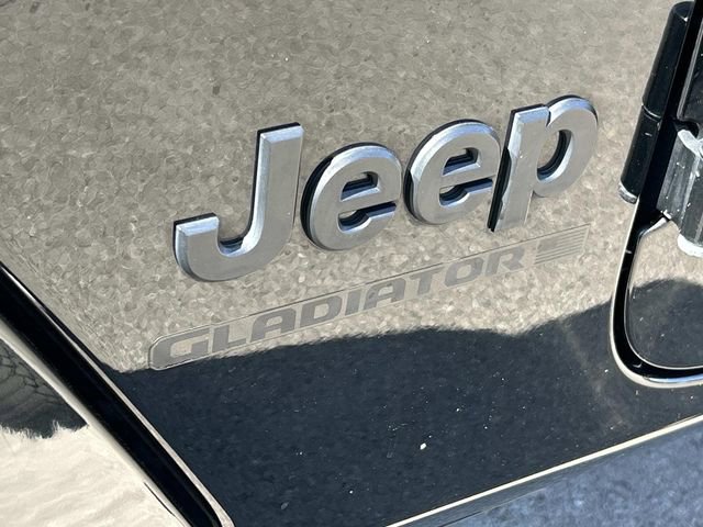 Used 2023 Jeep Gladiator Sport image 11