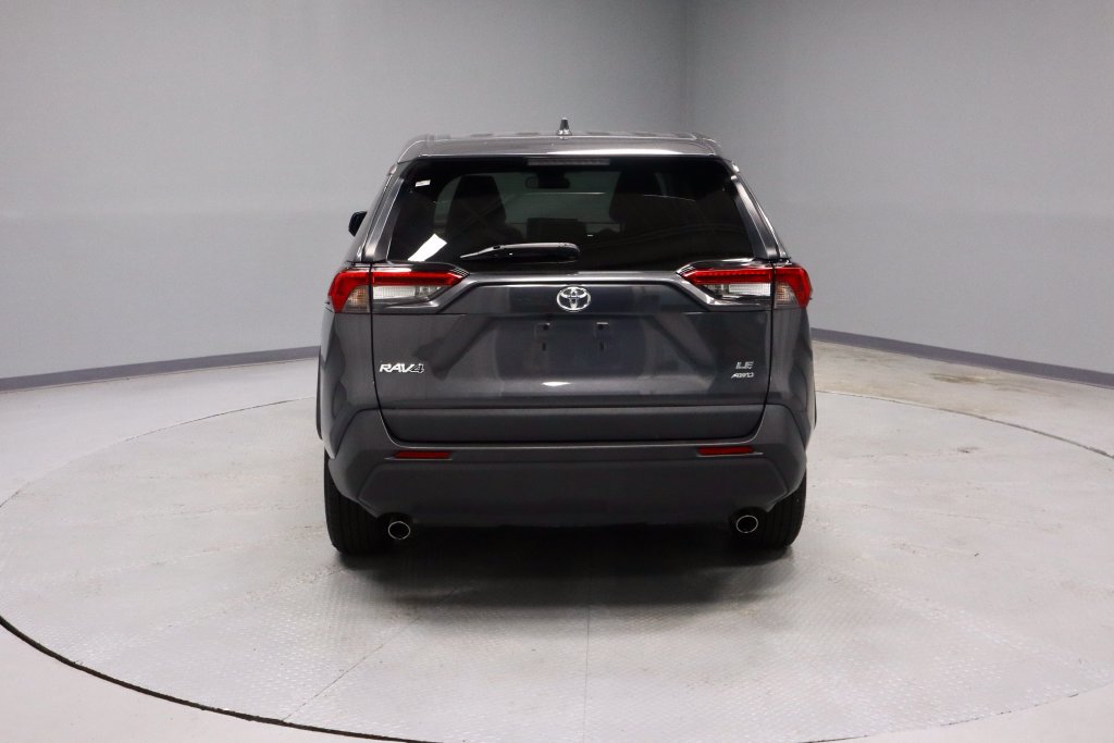 Used 2022 Toyota RAV4 LE AWD/4WD image 9