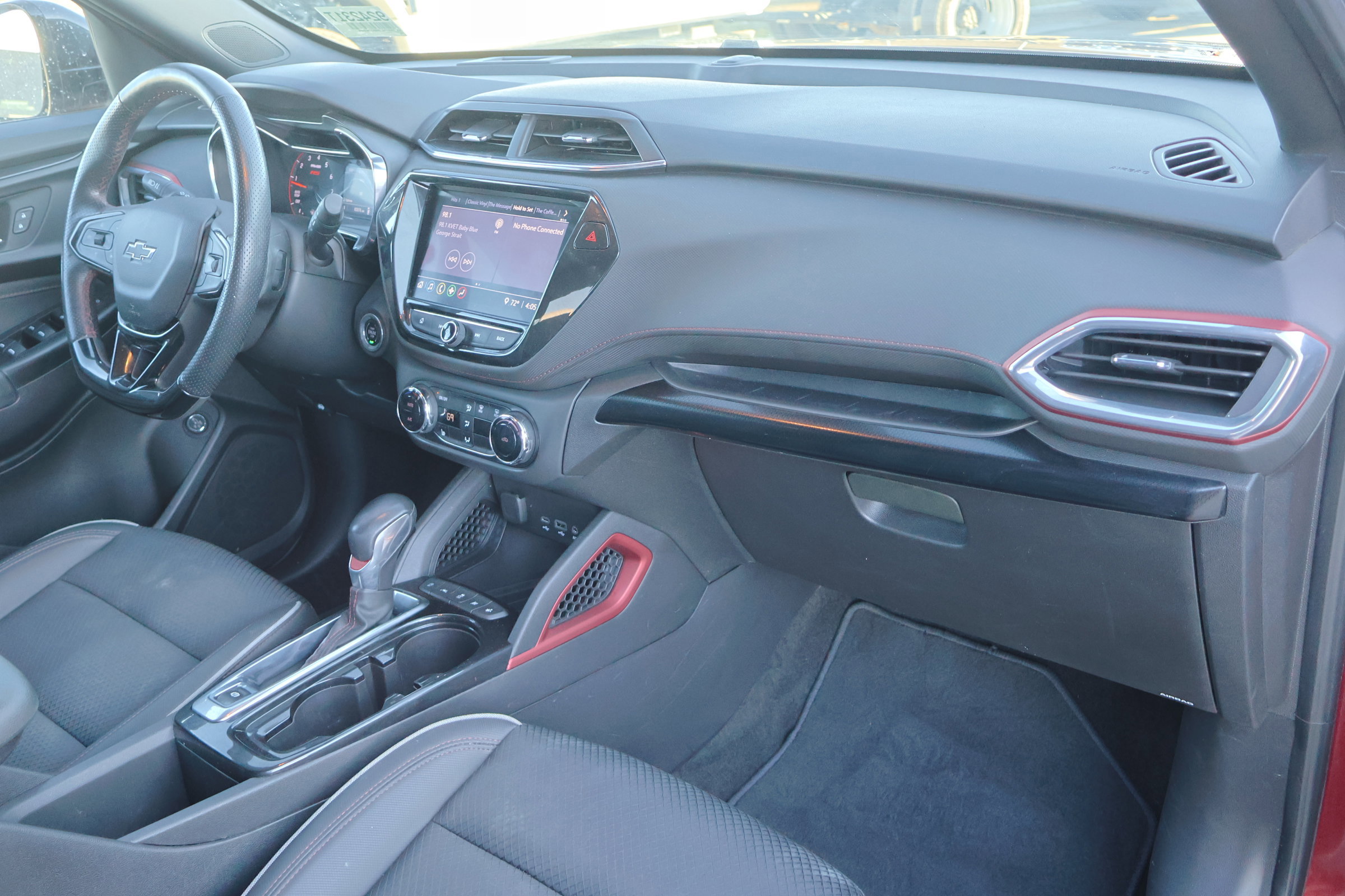 Used 2022 Chevrolet TrailBlazer RS w/ Sun and Liftgate Package image 49