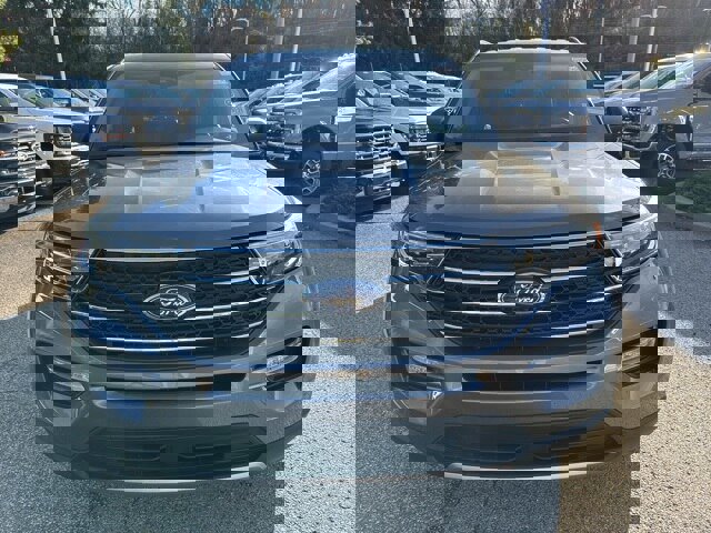 Certified 2023 Ford Explorer XLT w/ Equipment Group 202A image 8