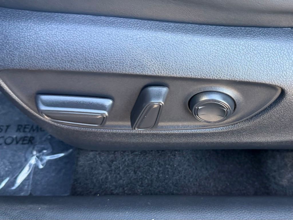 Used 2023 Toyota RAV4 XLE Premium image 19