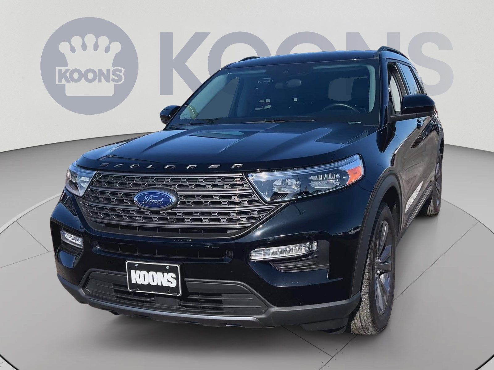 Certified 2024 Ford Explorer XLT w/ Equipment Group 202A RWD image 5