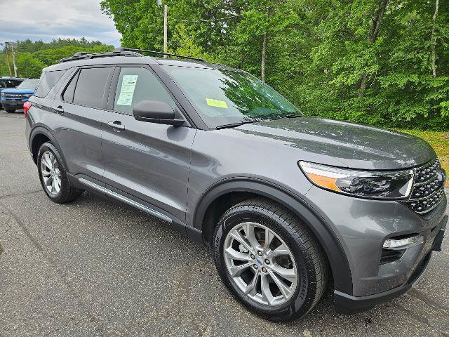 Certified 2022 Ford Explorer XLT w/ Equipment Group 202A AWD/4WD image 3
