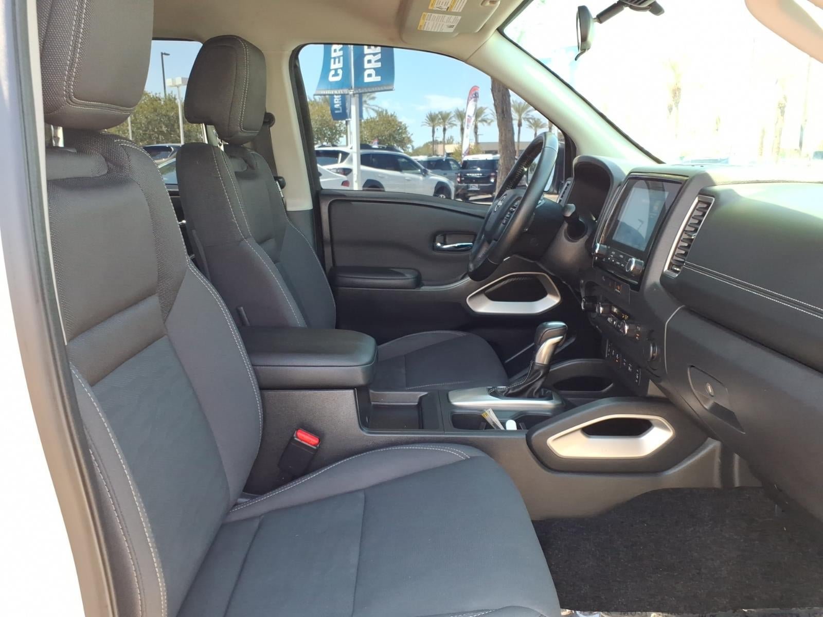 Used 2024 Nissan Frontier SV w/ SV Convenience Package RWD image 11