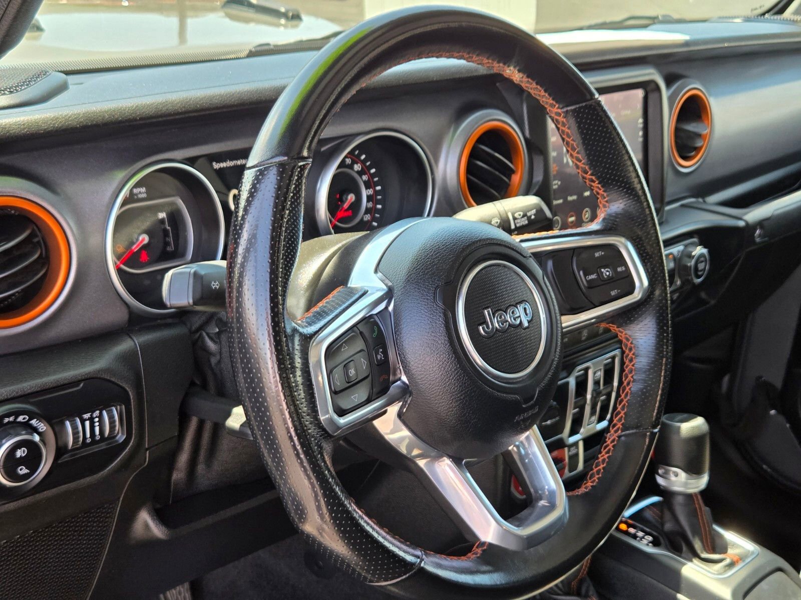 Used 2021 Jeep Gladiator Mojave AWD/4WD image 18