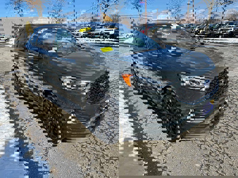 Certified 2022 Ford Edge ST w/ Equipment Group 401A image 8