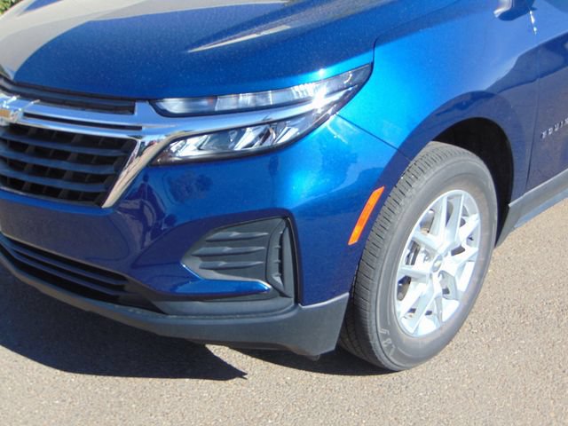 Used 2022 Chevrolet Equinox LS w/ LS Convenience Package AWD/4WD image 2