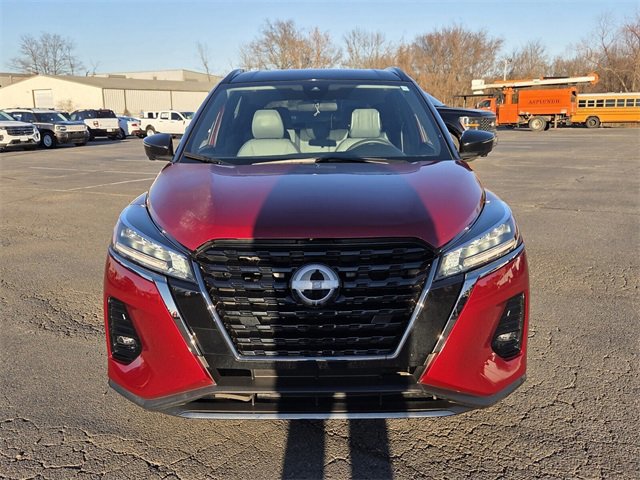 Used 2023 Nissan Kicks SR w/ SR Premium Package image 8