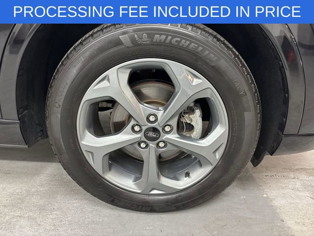 Certified 2023 Ford Escape ST-Line Select AWD/4WD image 2