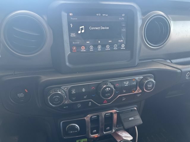 Used 2020 Jeep Wrangler Sport AWD/4WD image 13