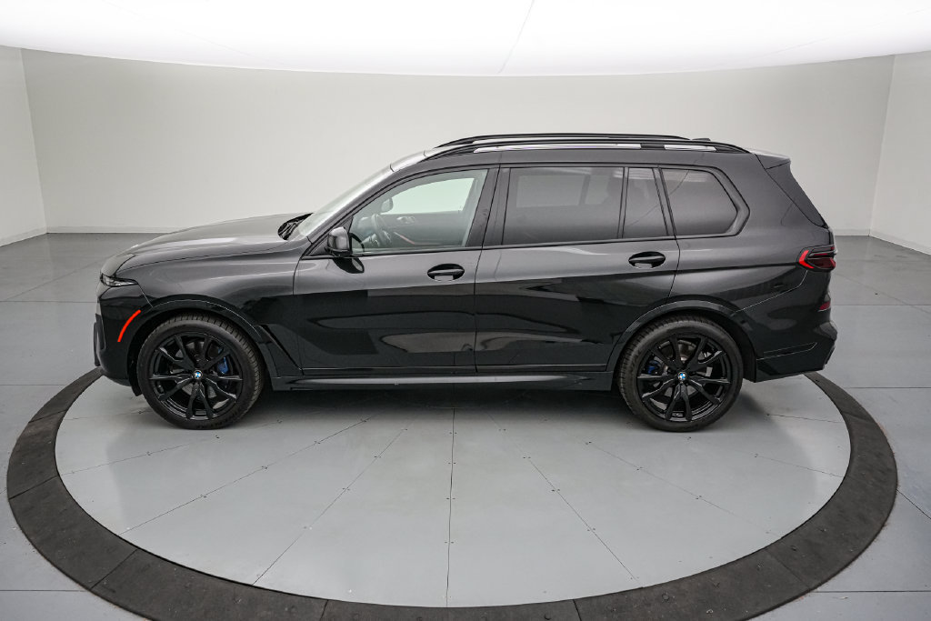 Used 2024 BMW X7 xDrive40i w/ M Sport Package AWD/4WD image 7