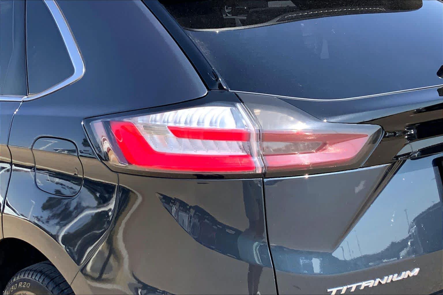 Certified 2024 Ford Edge Titanium AWD/4WD image 29