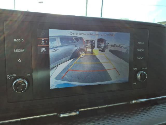 Used 2023 Kia Carnival LX image 14