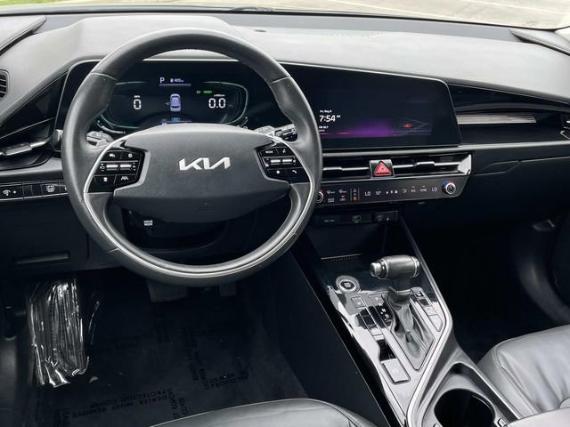 Used 2023 Kia Niro EX FWD image 7