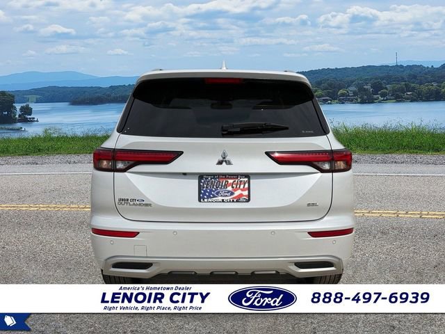 Used 2022 Mitsubishi Outlander SEL image 4