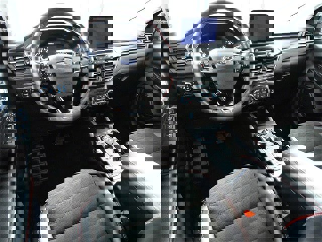 Certified 2022 Ford Escape SEL w/ Equipment Group 302A image 4