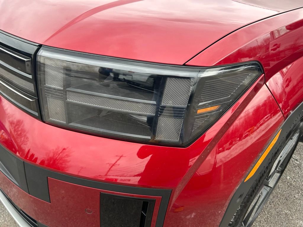 Used 2025 Hyundai Santa Fe Limited image 30