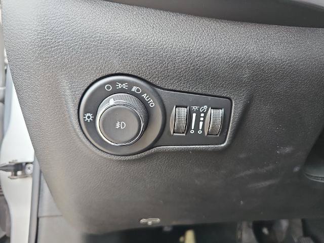 Used 2025 Jeep Compass Limited AWD/4WD image 24
