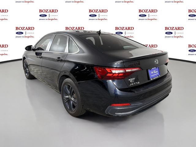 Used 2023 Volkswagen Jetta SE FWD image 6