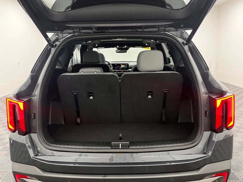 Used 2024 Kia Sorento SX Prestige w/ Sage Leather Package image 15