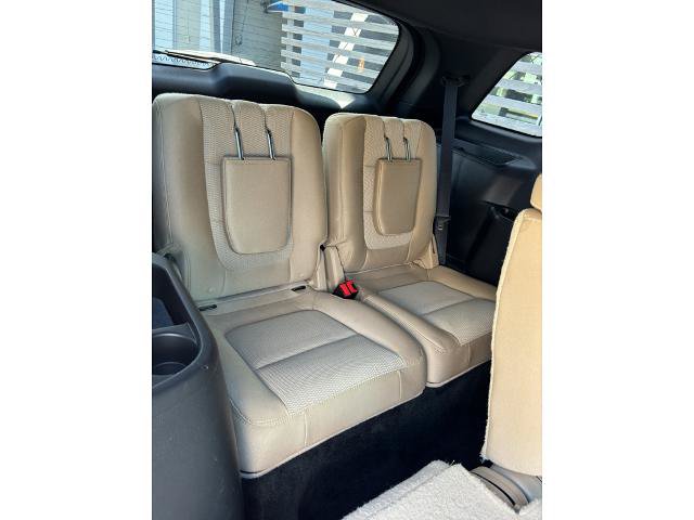 Certified 2017 Ford Explorer XLT w/ Equipment Group 201A FWD image 9