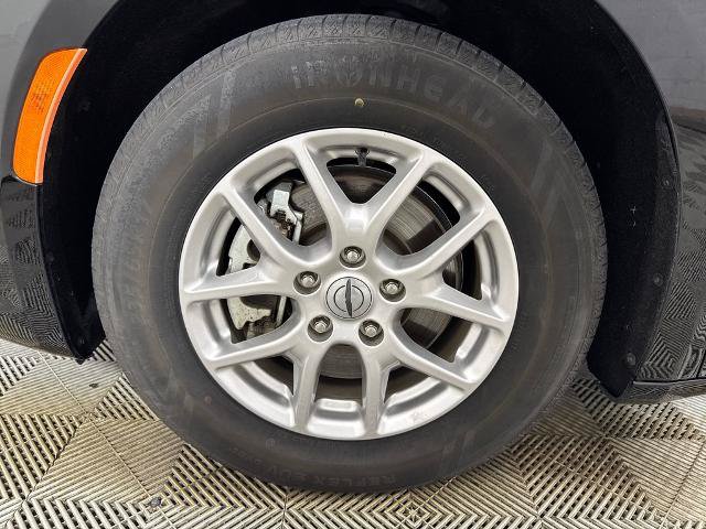 Used 2024 Chrysler Pacifica Touring-L FWD image 13