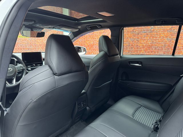 Used 2024 Toyota Corolla Cross XSE w/ Convenience Package image 24