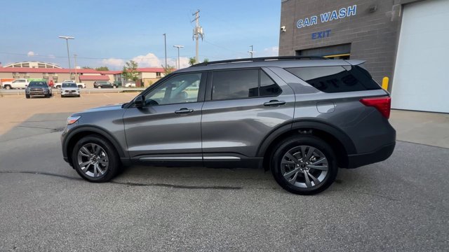 Certified 2024 Ford Explorer XLT w/ Equipment Group 202A AWD/4WD image 6