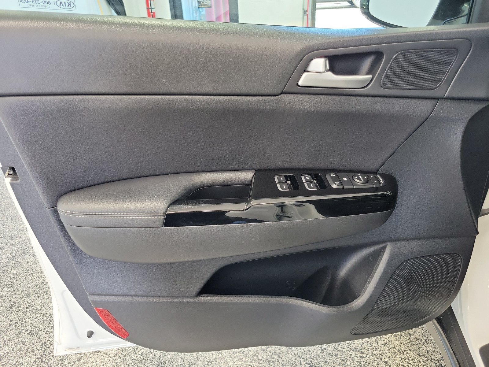 Used 2021 Kia Sportage S w/ S AWD Premium Package image 6