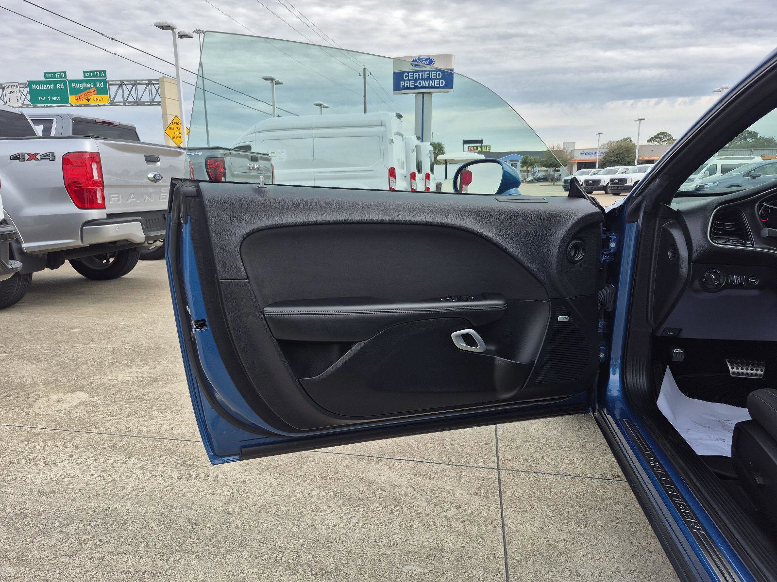 Used 2022 Dodge Challenger R/T Scat Pack w/ Dynamics Package image 9