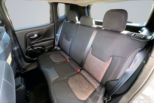 Used 2023 Jeep Renegade Latitude AWD/4WD image 26