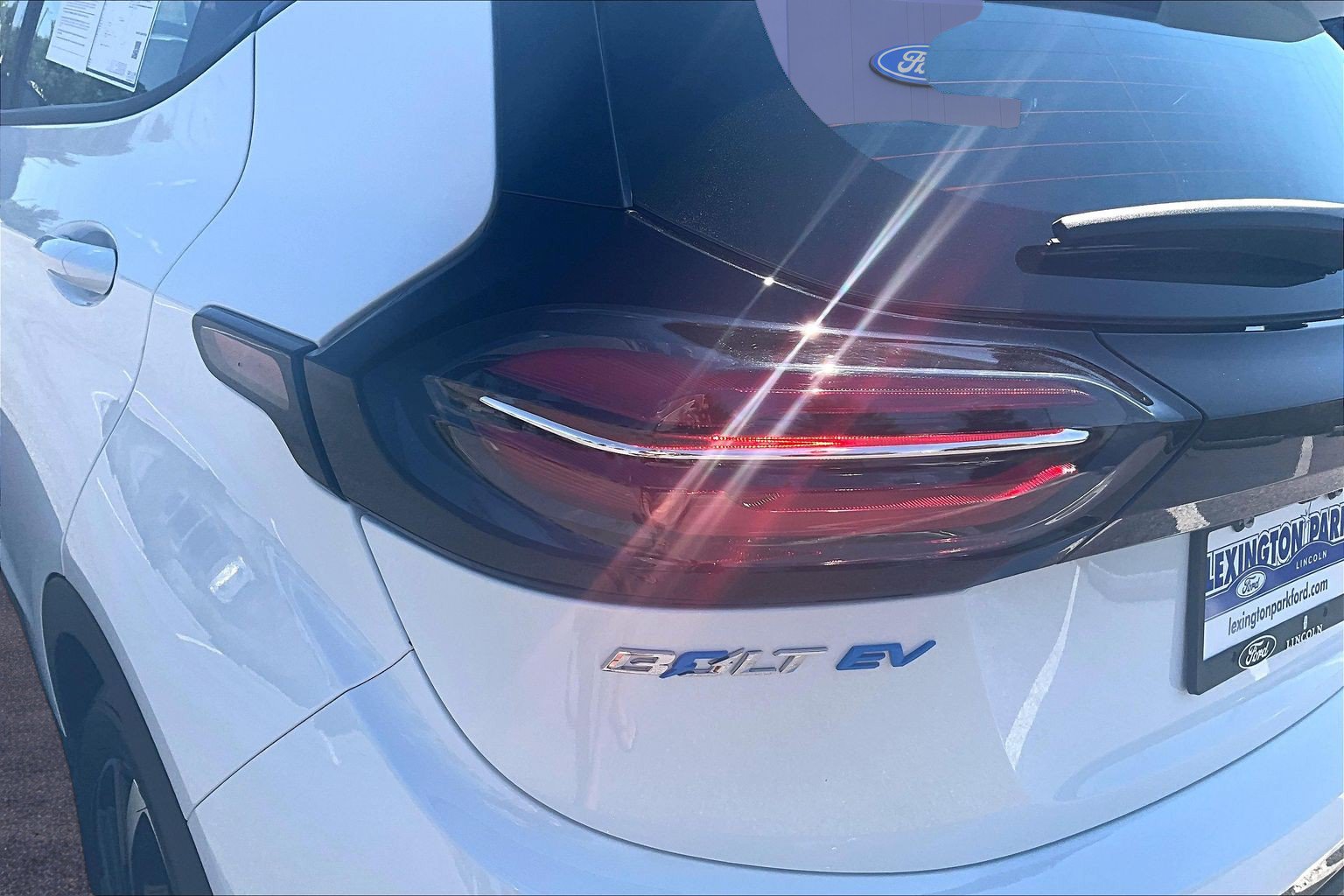 Used 2023 Chevrolet Bolt LT w/ Infotainment Package FWD image 23