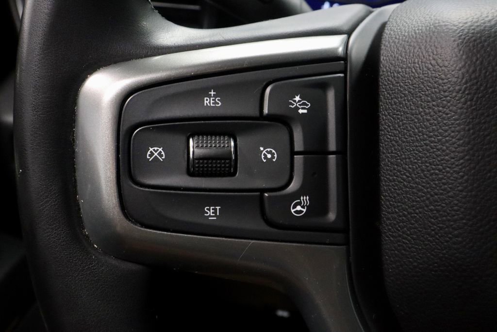 Used 2023 Chevrolet Silverado 1500 LT AWD/4WD image 27