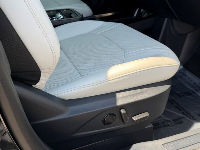 Certified 2025 Ford Mustang Mach-E Premium AWD/4WD image 15