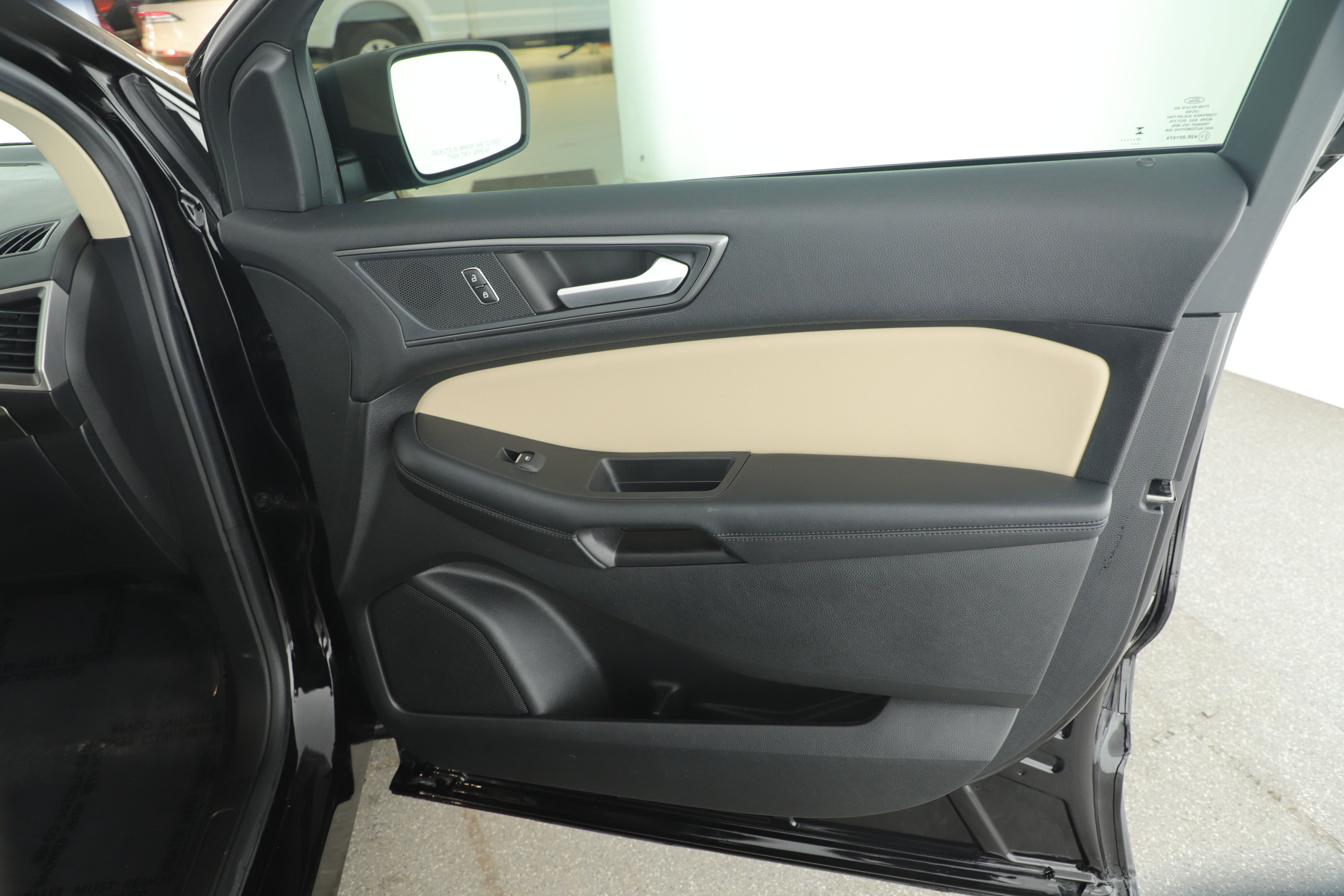 Certified 2024 Ford Edge SE image 14