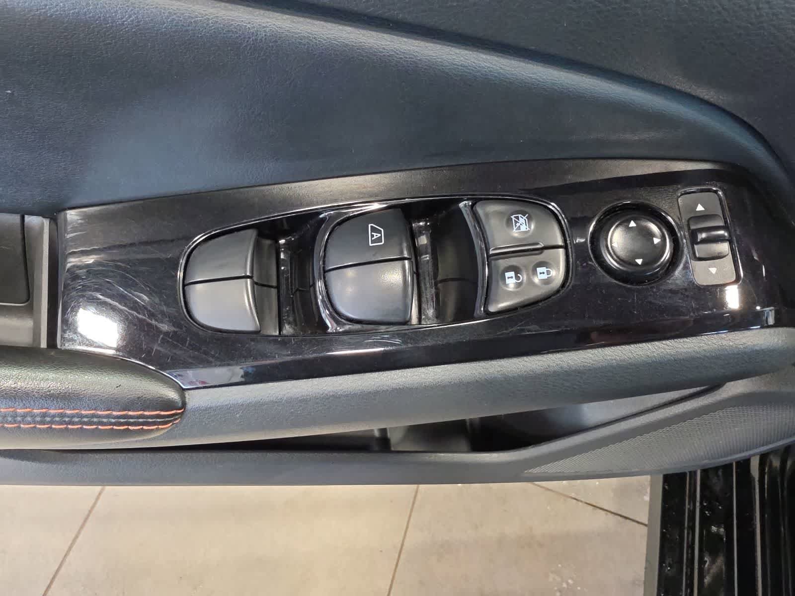 Used 2024 Nissan Altima 2.5 SR FWD image 16