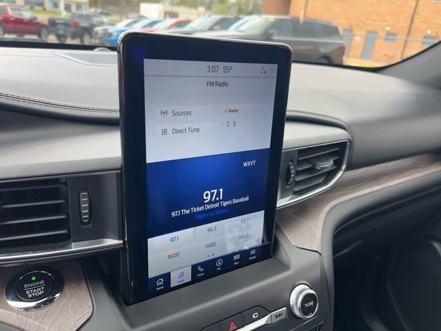 Certified 2020 Ford Explorer Platinum w/ Premium Technology Package AWD/4WD image 14